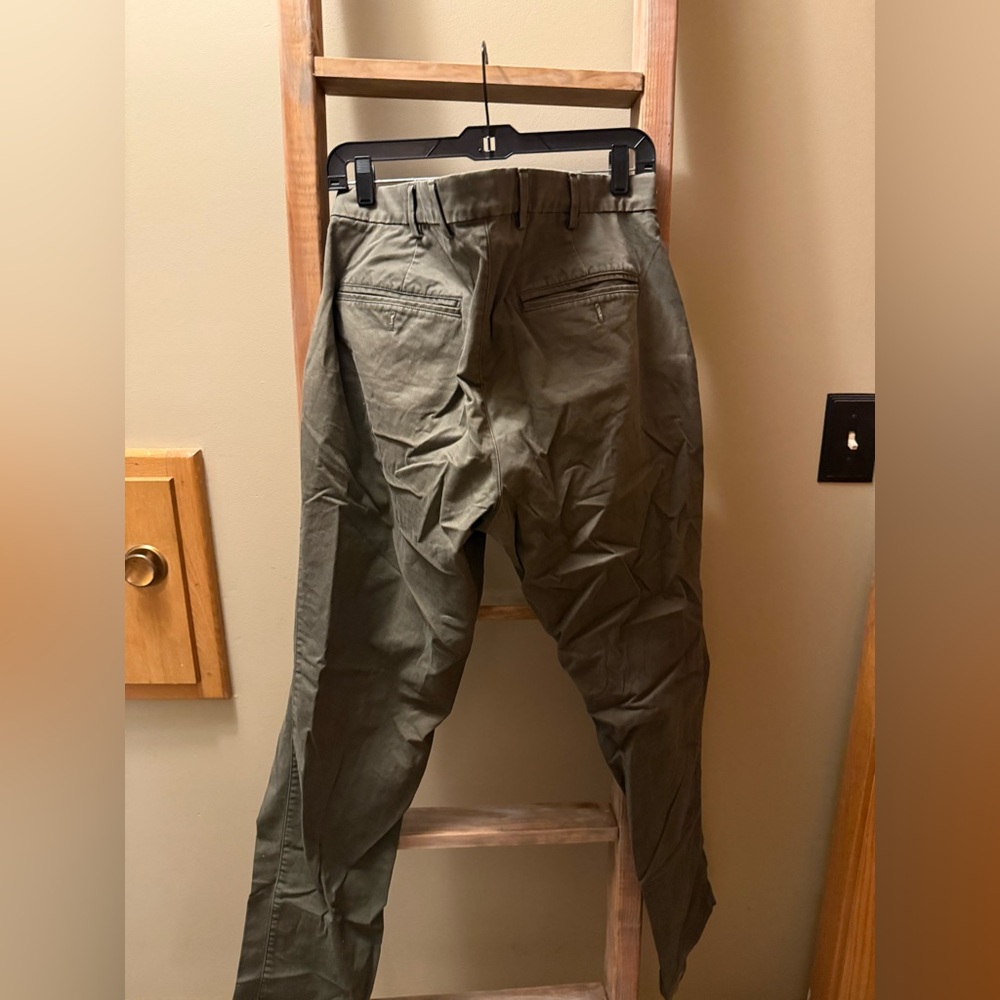 GAP Men's Khaki Chinos